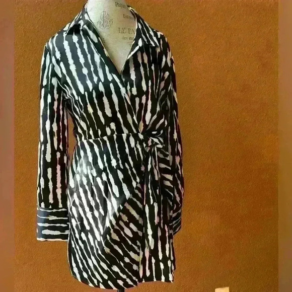 House Of Harlowe 1960 Long Sleeve Black And White Wrap Dress Size Large EUC! - Picture 5 of 13